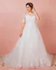 Plus taille une ligne de robe de mariée en dentelle avec des manches demi-manches nouvelles robes nues princesse pour les applications cristallines hivernales Hot Hy390