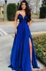 Spaghetti Straps Ärmlös Aftonklänningar Sexig Split Charmig A-Line Billiga Royal Blue Prom Klänningar Party Gown