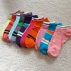 Bonne qualité neuve style chaussettes adultes garçons fille courte chaussetière pom-pom girl sport chaussettes de chaussettes adolescent chaussettes de cheville de la cheville Candy coloré