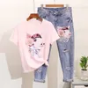 2019 Sommar Kvinnor Beading Cartoon Pig T Shirts Jeans Passar Casual Short Sleeve Sequins Tshirt + Kalvlängd Hål Denim Byxor Set