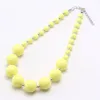 Nouveau Arrivel Solide Couleur Bonbons Acrylique Enfant Chunky Perles Collier De Mode Bubblegume Perle Chunky Collier Bijoux Bébé Enfant Fille