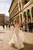 Berta 2020 Beach Bröllopsklänningar Av Skulder Lace Applique Sweep Train Bridal Gowns Backless Custom Gjorda Illusion Sexiga Robes de Mariée