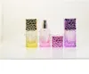 Utsökt 25 ml kubisk parfymflaska färg bärbar resespray parfym flaskglas 6 färg kosmetisk flaska t3i55363356455