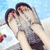 Venta caliente-NUEVO Diseñador Sandalias de diamantes de imitación para mujer Sandalias de playa causales Antideslizantes huaraches de verano zapatillas chanclas zapatilla MEJOR CALIDAD