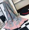 Kaşmir kadınlar kışlık klasik klasik kamelya mektubu canavar dans kız bayan kadın moda yün sıcak püskül fular shawl9693071