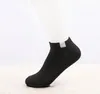 Socken Frauen Solide Schiff Socken Candy Farbe Mode Socke Hausschuhe Baumwolle Sport Strumpfwaren Campus Casual Fußkettchen Chaussettes Frauen Unterwäsche B4257