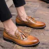 2020 Vårhöst Oxford Skor för män Formell Bröllopsskor Mens Klänning Skor Business Brogues Män Tassels Loafers