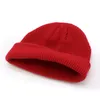 Klasik erkek Sıcak Kış Şapka Akrilik Örgü Brimsiz Manşet Beanie Cap Günlük Bere Şapka 10 adet / grup