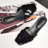 Högkvalitativ kvinna Slipper Lyxig designer Sandaler Flip Flops Äkta Läder Flats Casual Skor Storlek 34-43 med lådor Shopping Väskor