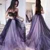 Abiti da sposa gotici viola e neri Abiti da sposa senza spalline in tulle di pizzo A Line Abiti da sposa con lacci corsetto multicolore vintage301I