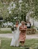 2019ボヘミアンのウェディングドレスエレガントな深いVネック長袖フルレースカントリーガーデン花嫁ブライダルガウンカスタムメイドのプラスサイズ