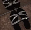 2020 Nova Primavera-Verão Sandals Mulheres Brilhante Casual diamante Viagem Outdoor Flip Flop Praia Fhoes antiderrapante durável Chinelos 37-42