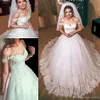 2019 Vintage-Hochzeitskleid im arabischen Dubai-Stil mit Spitze, schulterfrei, Ballkleid, Luxus-Brautkleid nach Maß in Übergröße