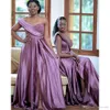 Lavanda africanos A Linha Vestidos dama de honra 2020 Pérolas de um ombro High Side Dividir cetim Convidado de Casamento Vestido dama de honra Vestidos