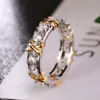 Fashion-European och American Gold Color Separation Set Zircon Ring Fashionable Luxury Fashion Ring Smycken
