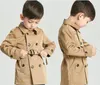 Venta al por menor niños diseñador invierno gabardina niños estilo británico largo casual deporte gabardina moda chaquetas de lujo outwear chaqueta ropaWY063