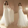 Vente chaude Robes De Mariée Pas Cher Bijou Sans Manches Appliques Dentelle Tulle Dot Illusion Robe De Mariée Balayage Train Custom Made Robes De Novia