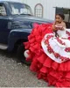 2020 فساتين Charro Quinceanera الأحمر الأزهار التطريز زين أبيض الحرير كشكش قبالة الكتف الدانتيل متابعة الحلو 16 اللباس الكرة بثوب