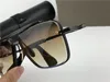 (code:OCTEU03) Neue Mens-Sonnenbrille für Sonnenbrille Sonnenbrille Männer Frauen Männer Brille Metall Vintage-Mode-Stil quadratischer Rahmen UV 400-Objektivs mit Fall