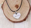 Buchstabe „ICH LIEBE DICH FÜR IMMER“ Herz-Anhänger-Halskette für Frauen, Lederkette, Paar-Herz-Schmuck, schwarz-weiße Farbe, schönes Bijoux