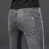 Nouveaux hommes Streetwear Vintage gris Slim Fit Jeans Pantalons Homme Simple Style Coton Haute qualité Casual Straight Denim pantalon CX200727