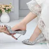 Escarpins de créateurs de luxe de vente chaude avec logo et boîte paillettes paillettes cristal chaussures de mariage de mariée argent champagne or taille 35 à 40