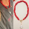 Collar con colgante de perlas naturales barrocas, collar corto de coral rojo para mujer, joyería bohemia de moda 2020, gargantilla de amistad CX200721