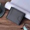 Modische, kurze, schlichte, schwarze, klassische Business-Designer-Geldbörsen aus Karbonfaser-Echtleder für Herren mit RFID-Schutz