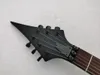 Corpo nero opaco 27 tasti Chitarra elettrica hardware nera con ponte tremolo, intarsio pipistrello, personalizzabile