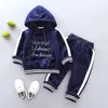 Promozione Nuovo Cartoon Abbigliamento per bambini Abbigliamento invernale Felpe con cappuccio Pantaloni Outfit Bambini Velluto caldo più vestito spesso per set5204424