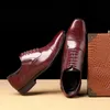 Etro Bullock Design Man Classic Business Formal Shoes Spiczaste Toe Skórzane Mężczyźni Oxford Dress But