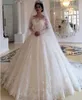 Vackra prinsessa bröllopsklänningar båthals långärmad spets applikationer kapell robe de mariee tulle plus size brud klänningar