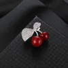 Luksusowy Cubic Cyrkoni Wiśnie Emalia Szpilki Cute Red Fruit Cherry Broszki Pin Vintage Biżuteria Prezent dla jej Broche Femme Bijoux