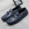 2020 Mężczyźni Mokasyny Mokasyny Slip On Mens Mieszkania Skórzane Mężczyźni Casual Shoes Slip On Black Driving Buty Plus Rozmiar 1.8A P5SB #