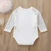 Baby Girl Romper Lace Sleeve Spädbarn Flickor Jumpsuits Personliga Toddler Bodysuits Designer Nyfödd Klättring Kläder Barnkläder DW4506