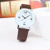 2020 New Style Watch Student koreanischer Stil einfache Paare Watch Herren Belt Watch Ins kleine frische Frauen5641213