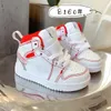 Bambini 1s Kids High Top Pallacanestro Scarpe Rosso Bianco Giallo Infan Toddler Trainers Boy Girl 1s Sneakers Dropshipping