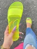 Sommer Frauen Hausschuhe PVC Gelee Schuhe Transparent Feste Slip auf Licht 2020 Strand Outdoor-Folien Mode Sandalen Damen Weibliche