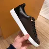 Vita fritidsskor kvinnor Resor 100 % läder snörning sneaker mode dam designer Löparträning Bokstäver kvinna sko Platttryckt Herr gym sneakers storlek 34-45 Med box