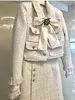 Runway Lady Wool 2 قطعة 2020 Winter Women Luxury Diamond Bow Gold Short Tweed Jacket Coat+