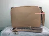 2021 Женщины Сумка Messenger Унисекс Сумки Мода Камера Crossbody Сумки на плечо Кошелек Обрабатый Сцепление Tote Высокое Качество Съемный ремешок с коробкой Уолкового рюкзака