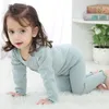 Flickor förtjockade hemkläder med varm flanell baby pyjamas kläder set skjorta byxor barn fritid slitage 6m3t barn designer clete1596412