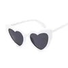 Lunettes de soleil coeur coeur one morceau LENS LENS Femmes Transparent Plastics Lunets Style Soleil Femelle Clave Color Color Lady1 2326