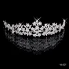 18027Clssic Hair Tiaras I lager Billiga Diamant Rhinestone Bröllop Crown Hair Band Tiara Bridal Prom Evening Smycken Huvudstycken