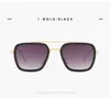 Hot Sale Fashion Design Man Solglasögon 006 Square Frames Vintage Popular Style UV 400 Protective Outdoor Eyewear