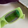 Eyeglass Frames 2022 Teste Euroam FashionShow GG0516S Design de moda Os óculos de sol unissex UV400 Smart estreito Macaron P6502578