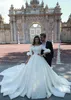 2021 Gorgeous Ball Gown Wedding Dresses Lace Off Shoulder Applique Long Sleeve Bridal Gowns Custom Made Backless Wedding Dress Robes