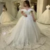 Plus Size A-Line Kleider Off-Shoulder ärmellose applizierte Spitze eleganter Brautkleider bodenlange maßgeschneiderte Kapelle Hochzeitskleid