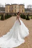 Niesamowita linia Zroszony Suknie ślubne Square Neck Koronki Appliqued Backless Suknie Ślubne Sweep Pociąg Ruffled Tulle Robe de Mariée