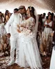 Suknie ślubne dla dziewczynek V Neck Bride Suknie Ślubne Plus Size Bride Lace Aplikacje Długie Rękawy Wykonane